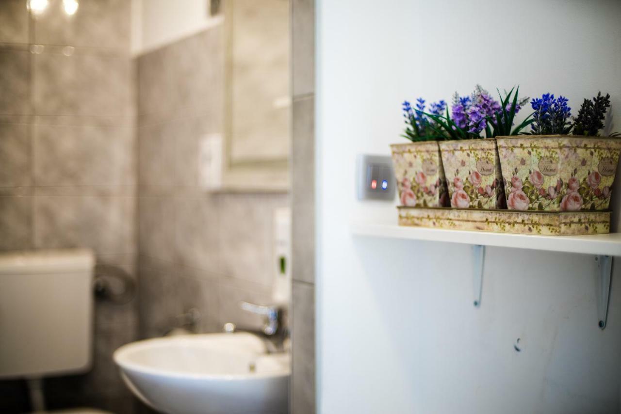 Nona Lena Studio Appartement Split Buitenkant foto